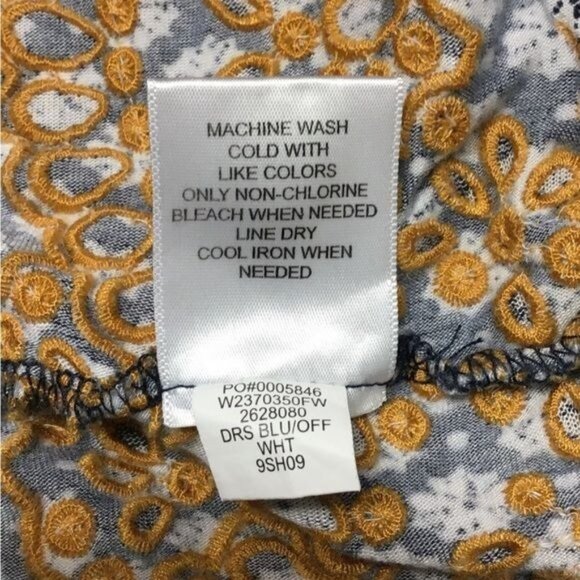 Fever Women’s Short Sleeve Elastic Collar Geometric Tunic, Navy, size 1X - Picture 8 of 8